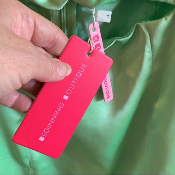 NWT Beginning Boutique Green Cut-Out Mini Dress - Picture 3 of 4